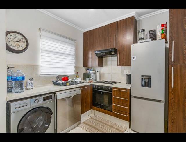 1 BEDROOM APARTMENT FOR SALE IN LONEHILL